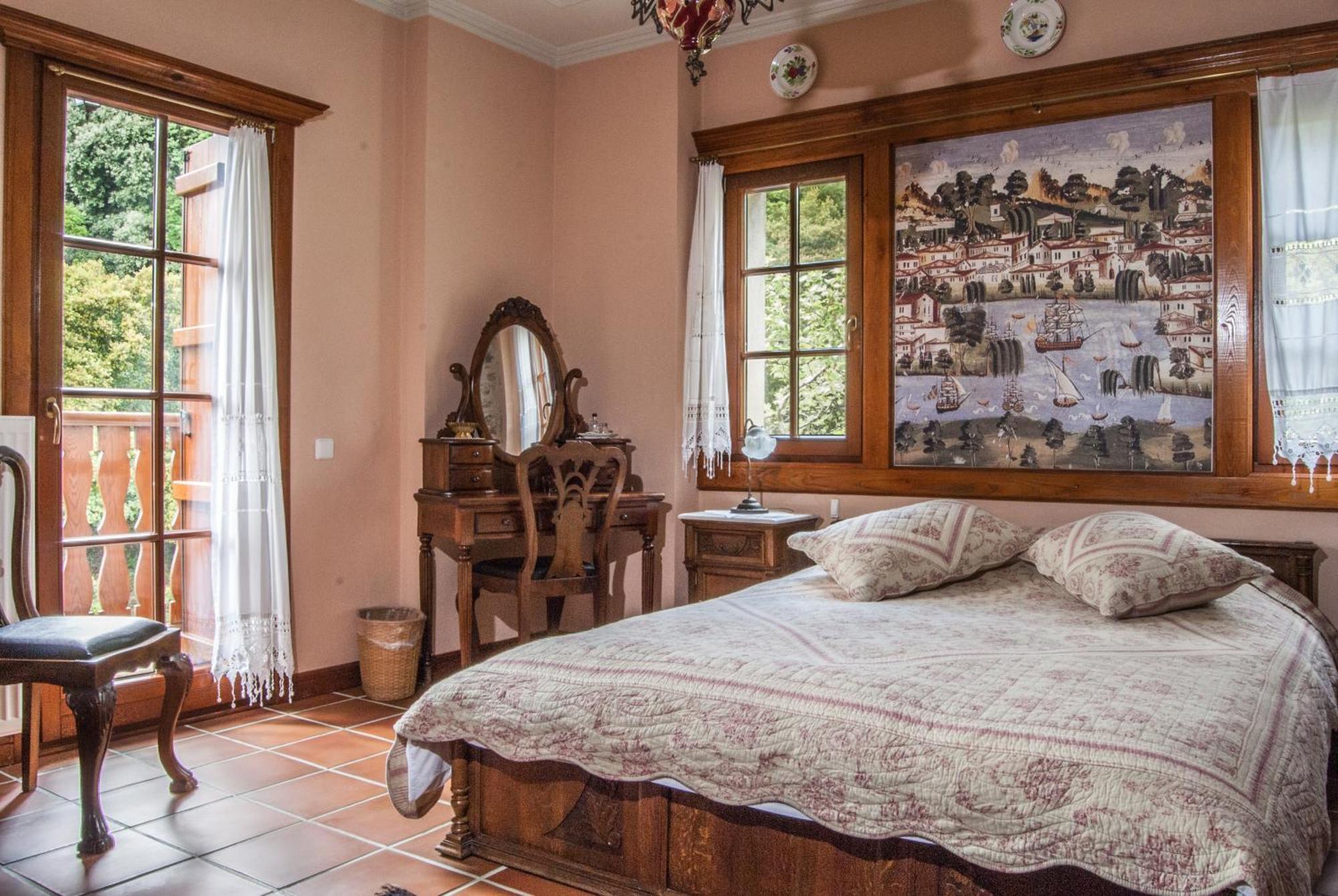Viraggas Traditional Hotel Vrástama Pokoj fotografie